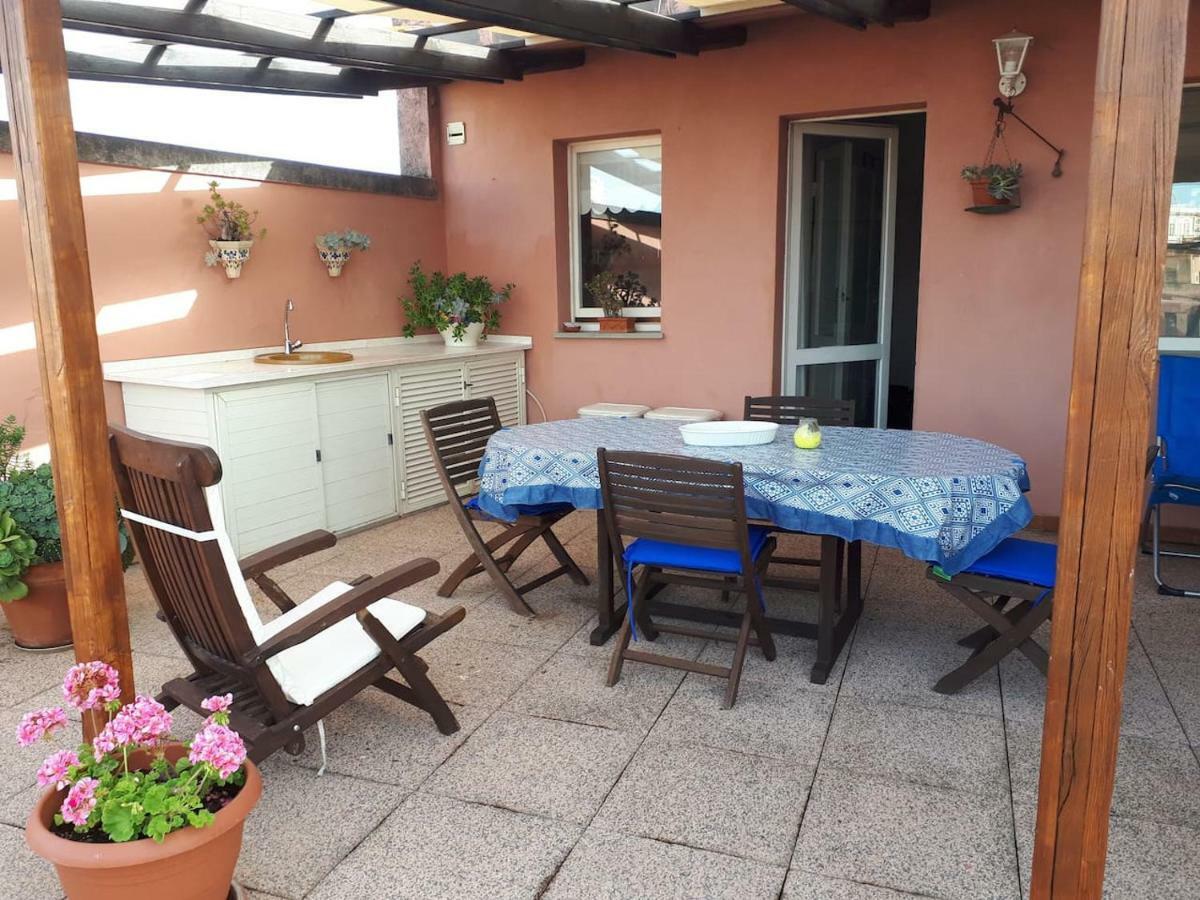 Appartamento Attico in centro con vista della torre - Cozy penthouse facing to the tower Oristano Esterno foto