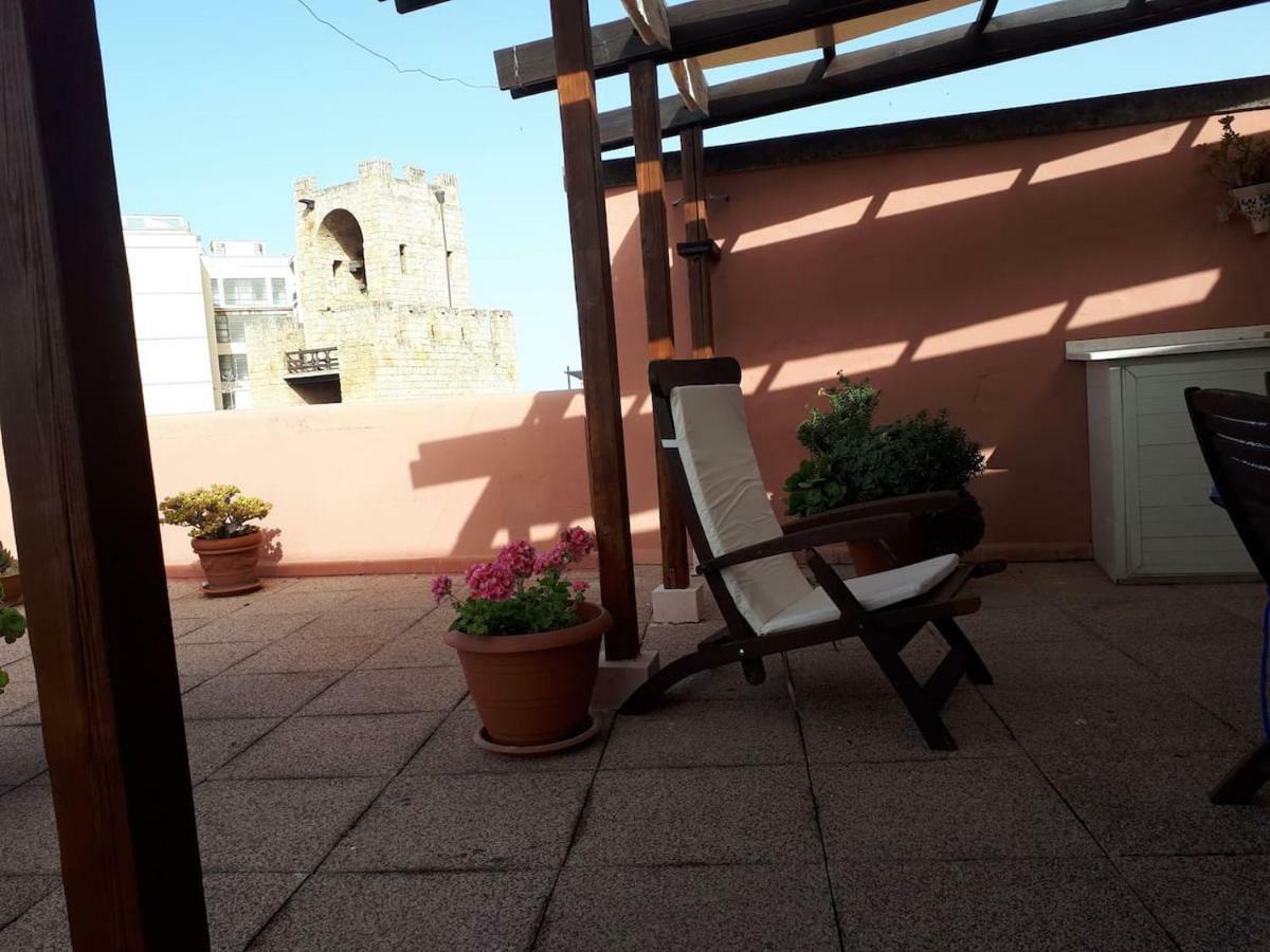 Appartamento Attico in centro con vista della torre - Cozy penthouse facing to the tower Oristano Esterno foto